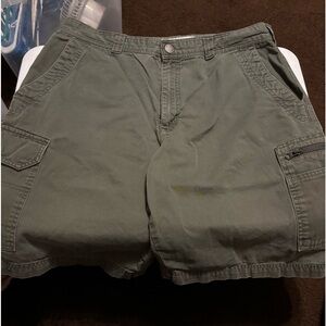 Men’s cargo shorts
